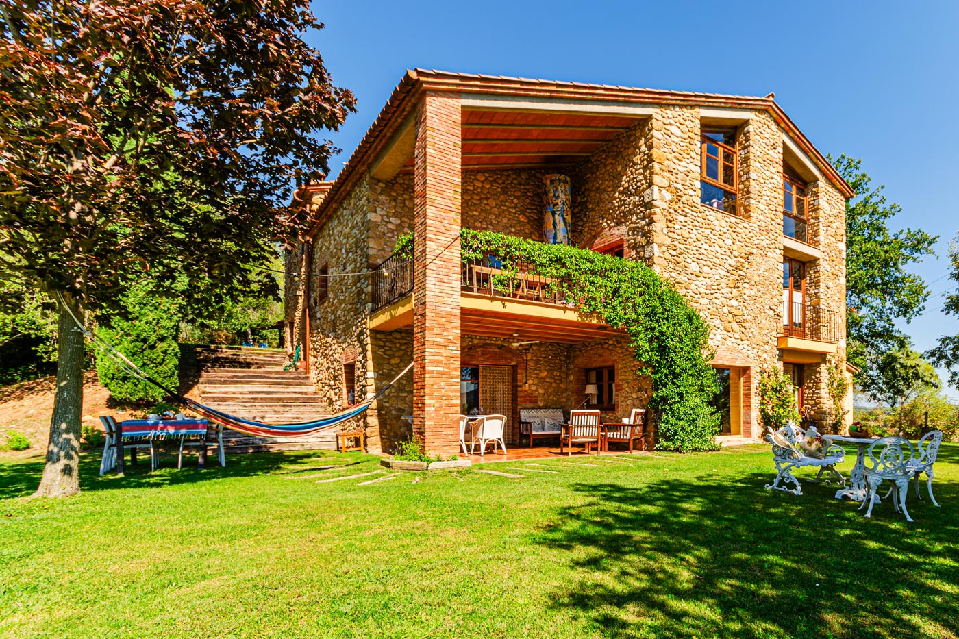 Pretty gardens around the villa