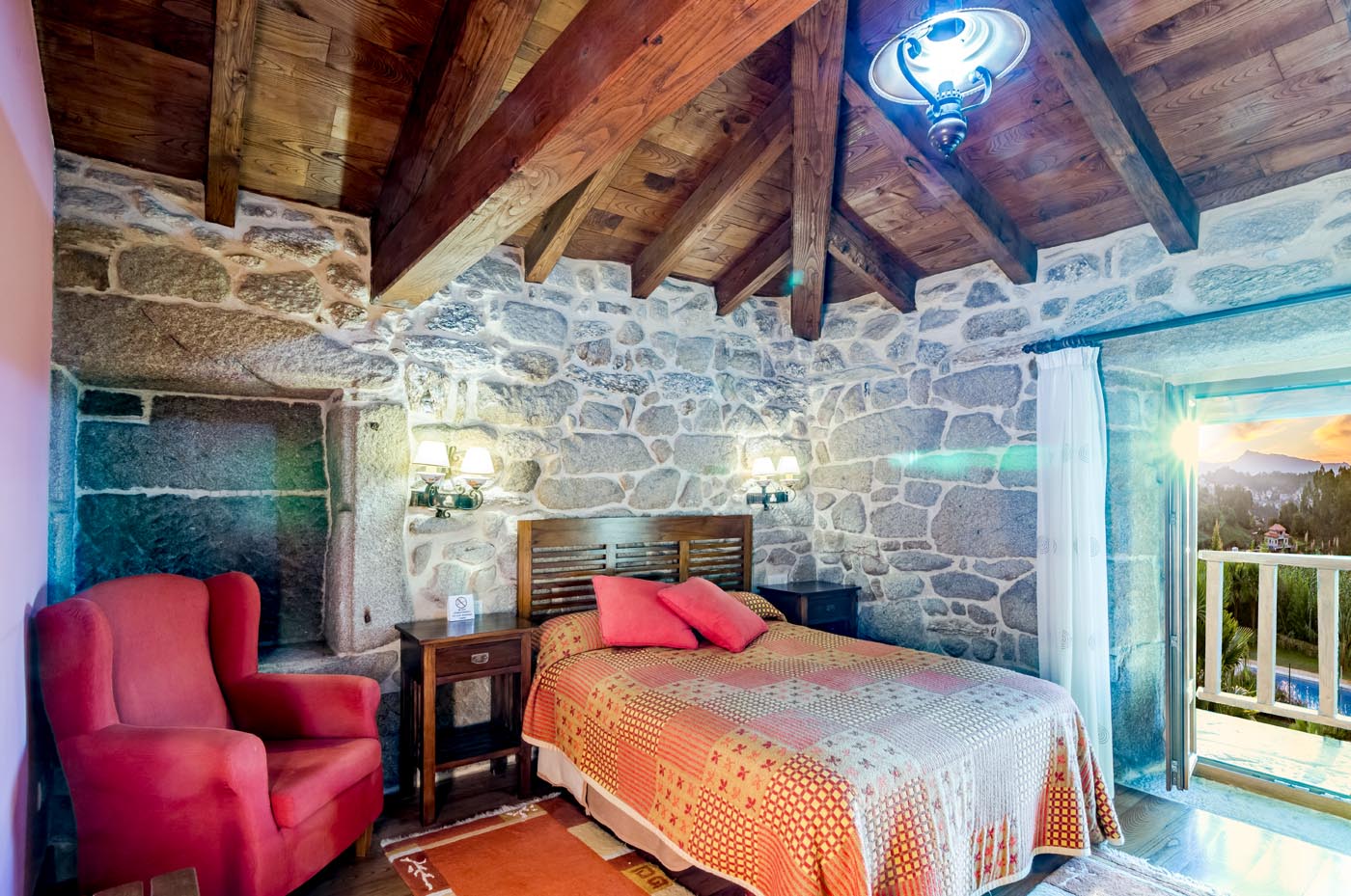 Double bedded room with balcony