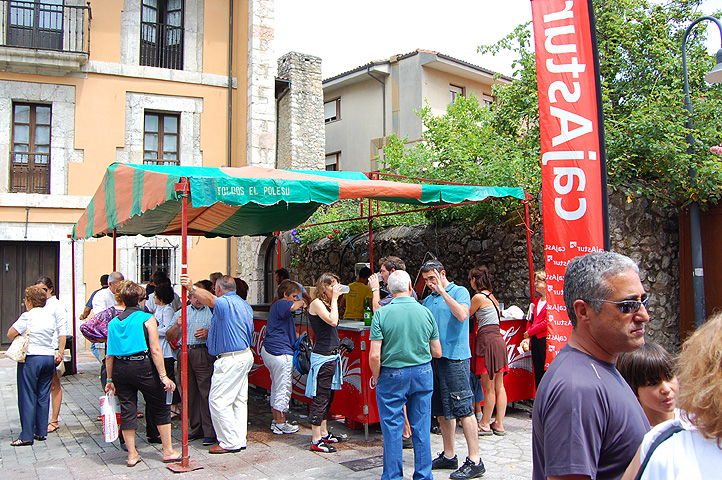 Cheese fair in Llanes, Asturias