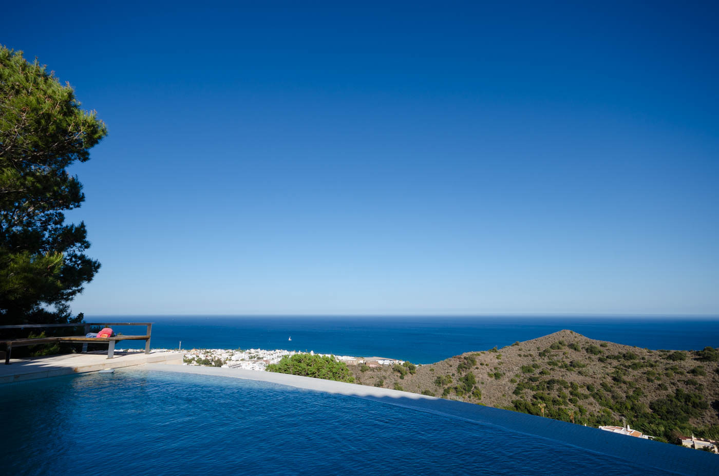 Piscina infinita, con vistas al mar