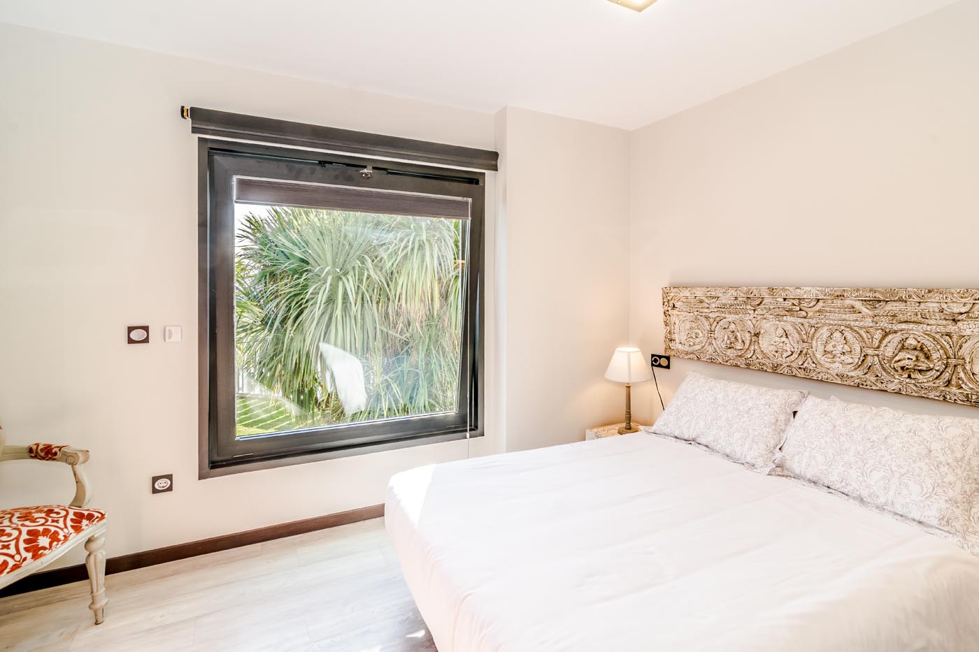 King size visco elastic beds