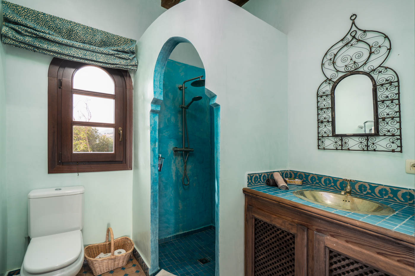 All rooms with ensuite facilities