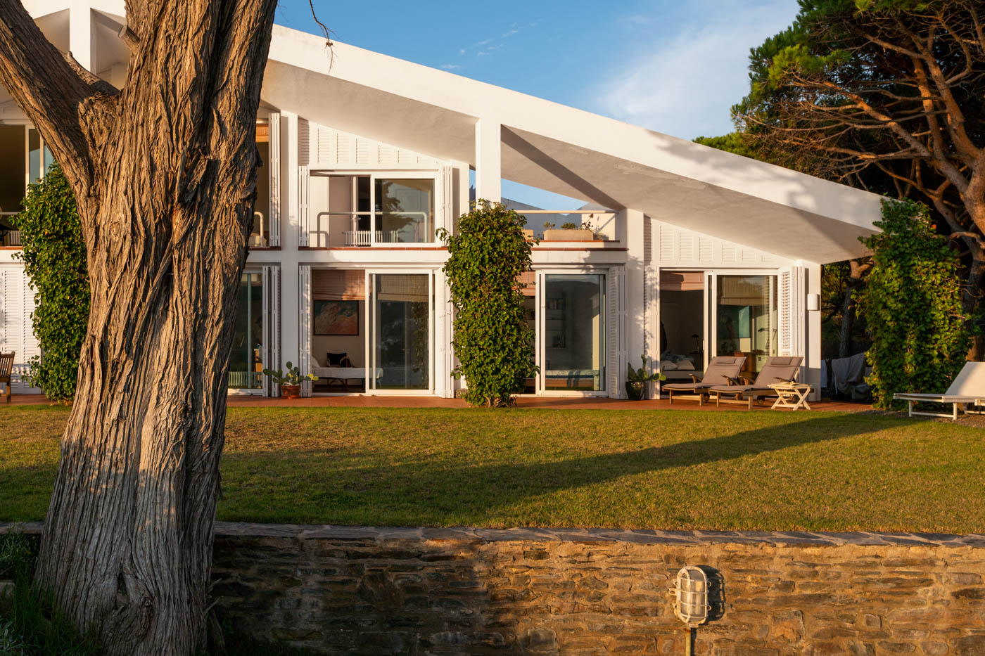 A bright cheerful villa 