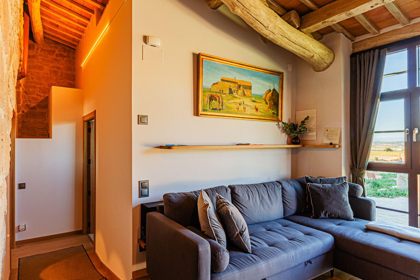 Nivel medio en Torre (anexo) con habitación y baño