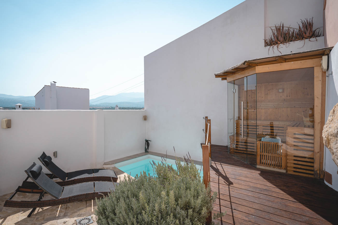 Planta inferior (orientación sureste) con sauna finlandesa