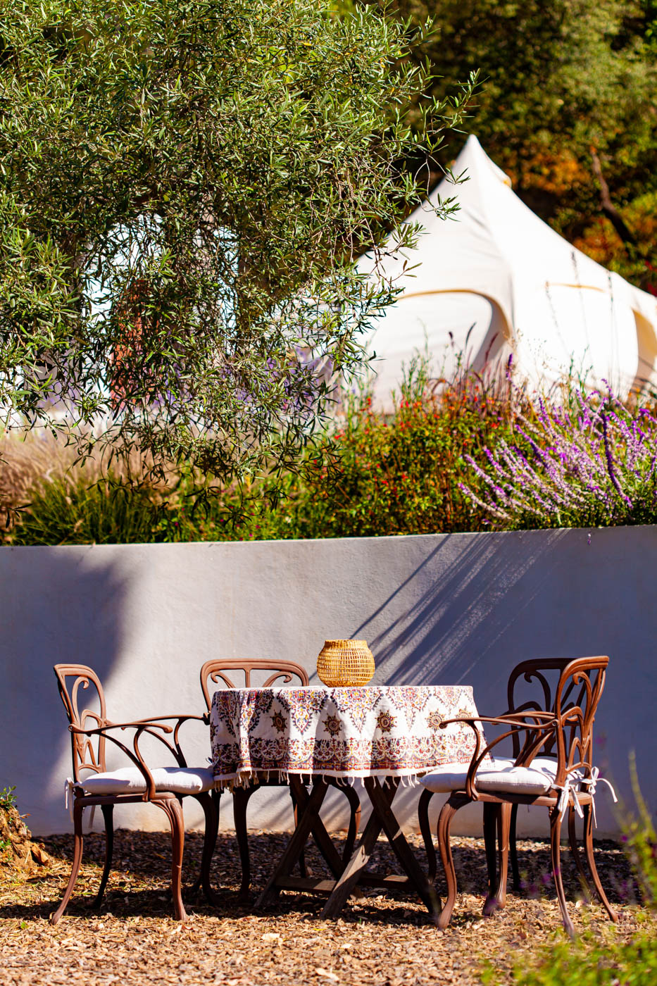 The tent at the back may be available on request at extra cost