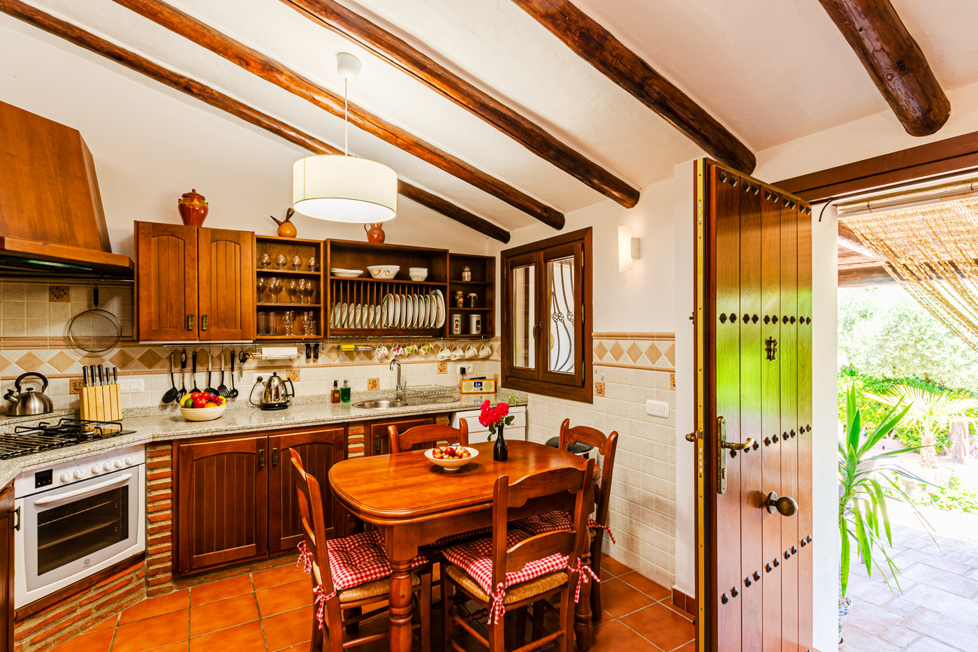 Open plan dining / living space and kitchen