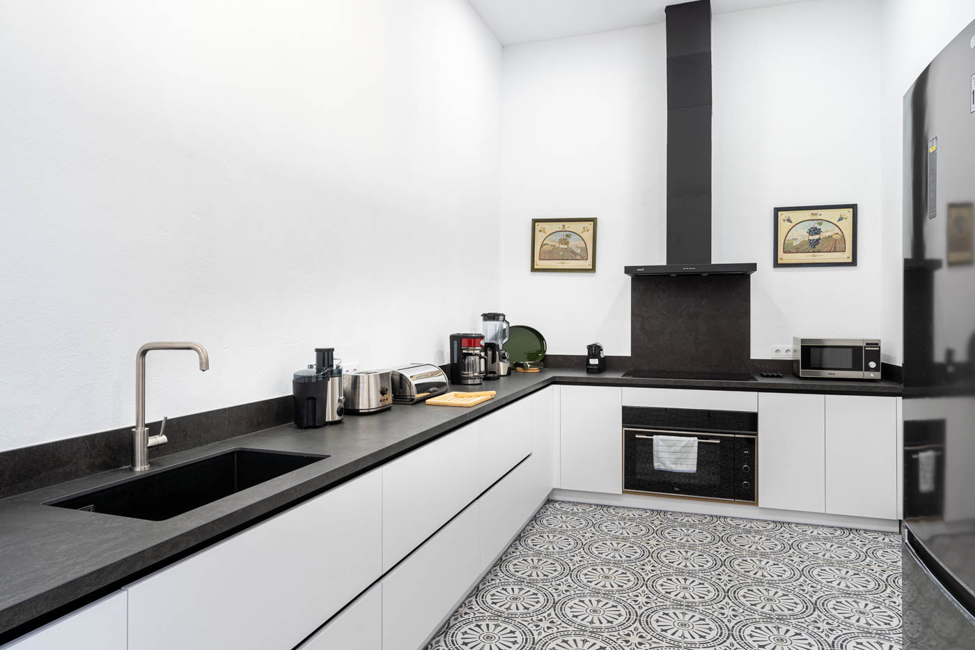 Modern kitchen (on East Wing)