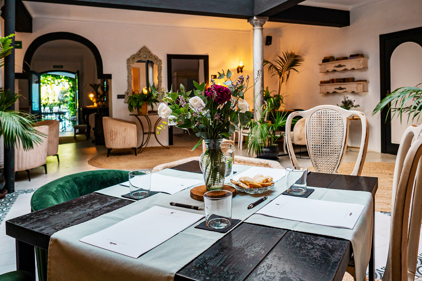 Hall (Planta Baja) puede tener diferentes mesa grande o separadas