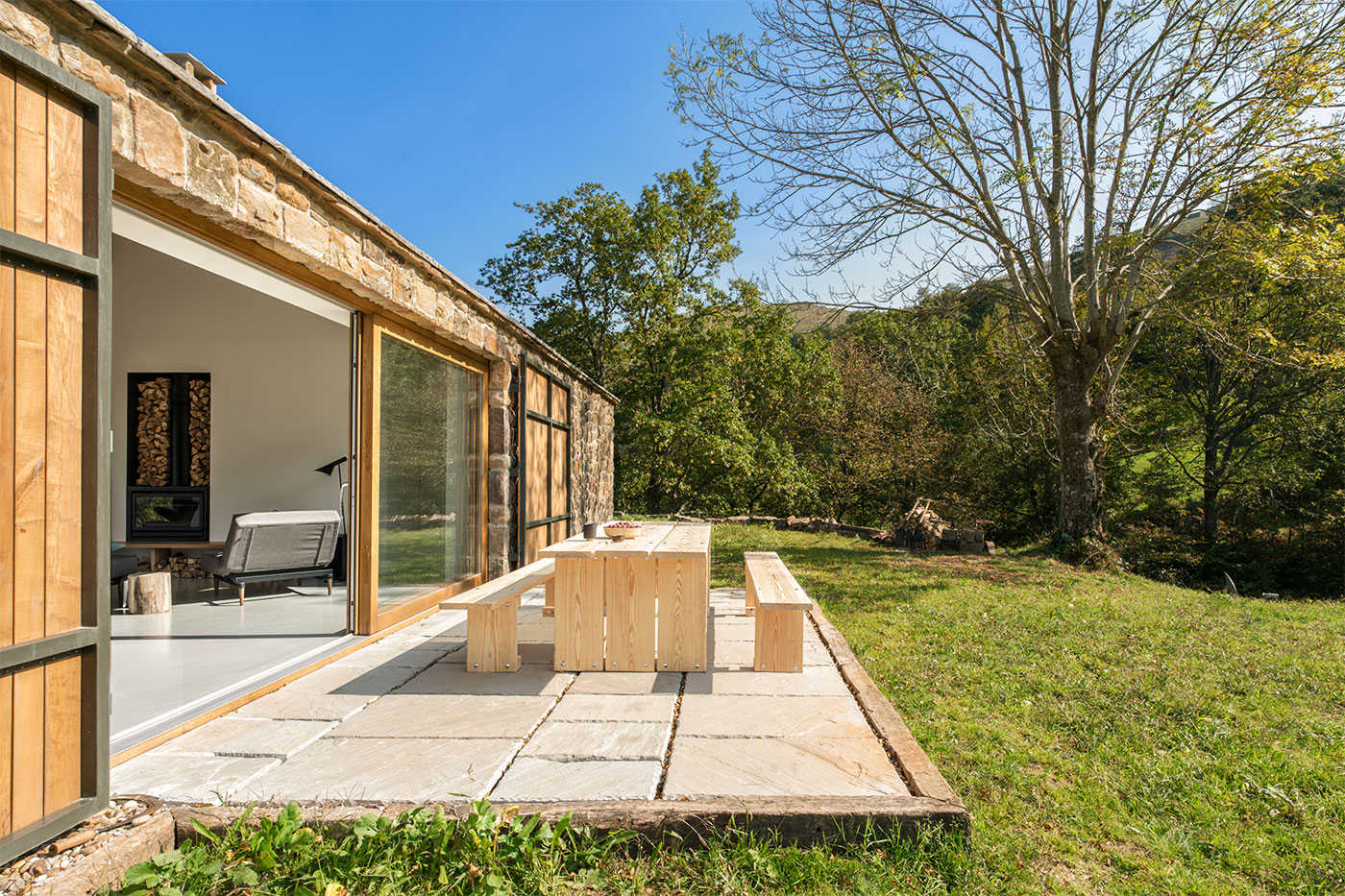 Zonas de exterior con mobiliario