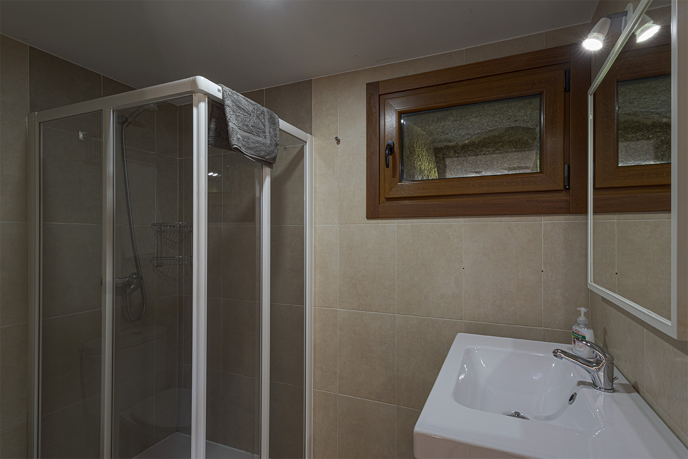 En suite facilities bedroom 3