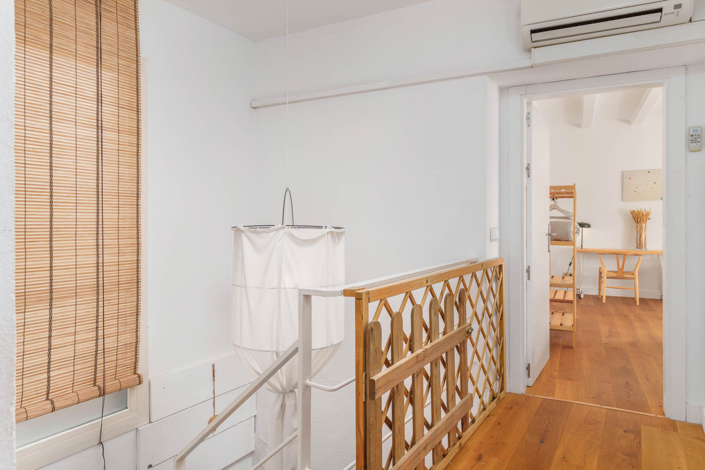 Landing first floor with safety gate (children)