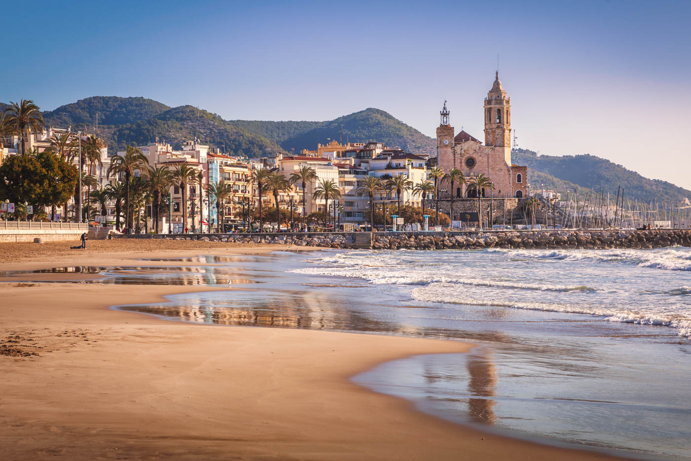 Sitges y sus playas están a menos de 20 minutos