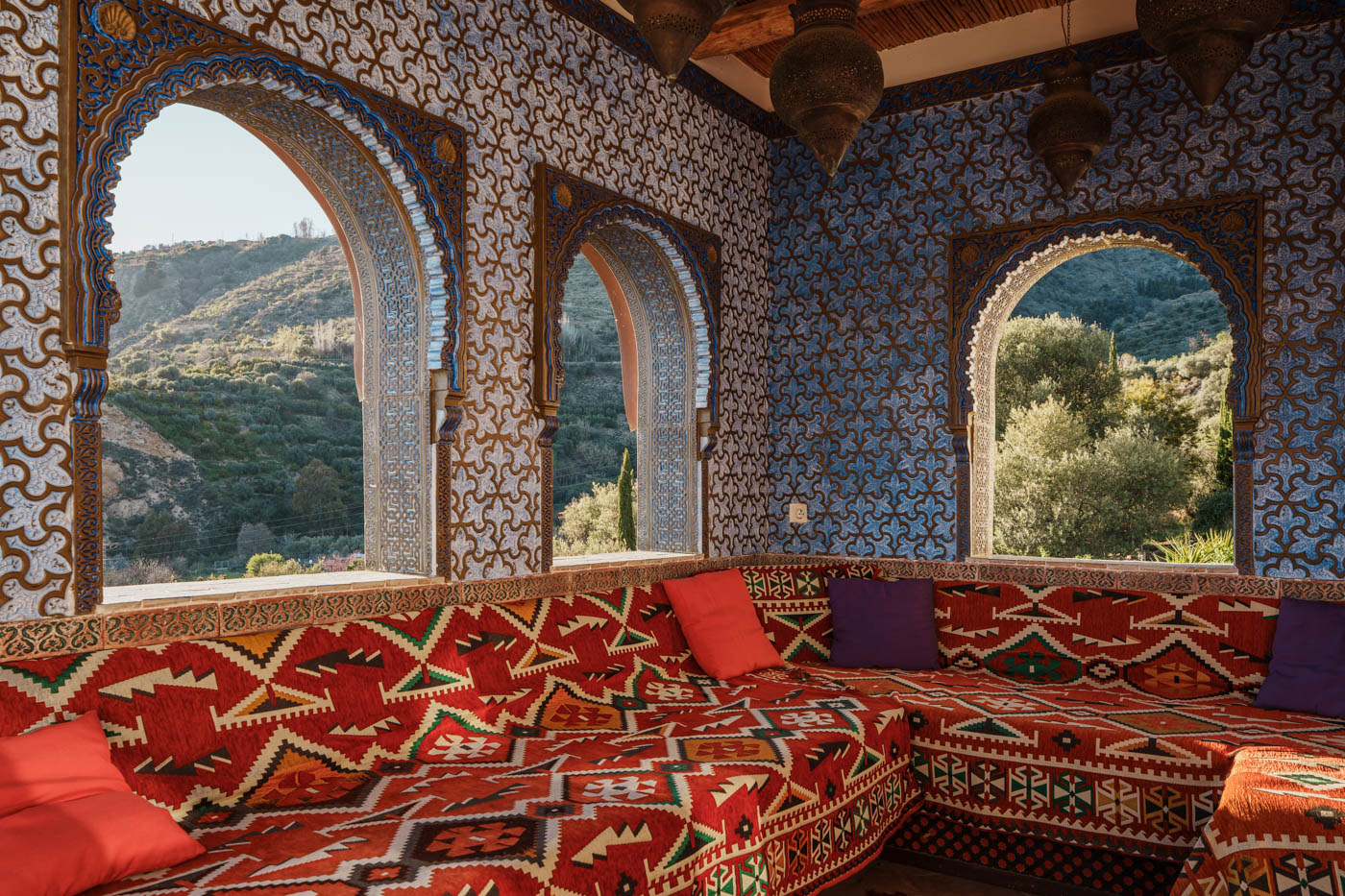 Zona chill-out junto a la terraza amueblada