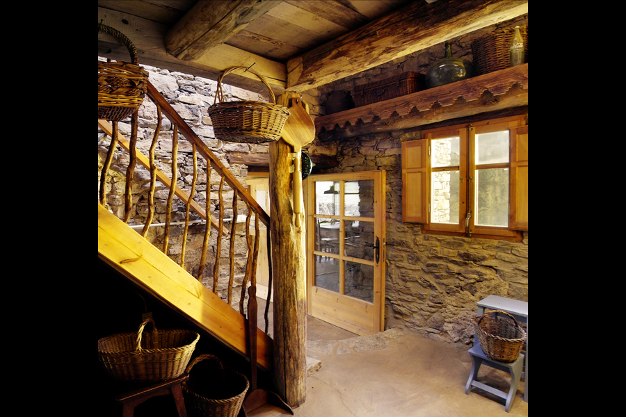 Very traditional mountain cottage