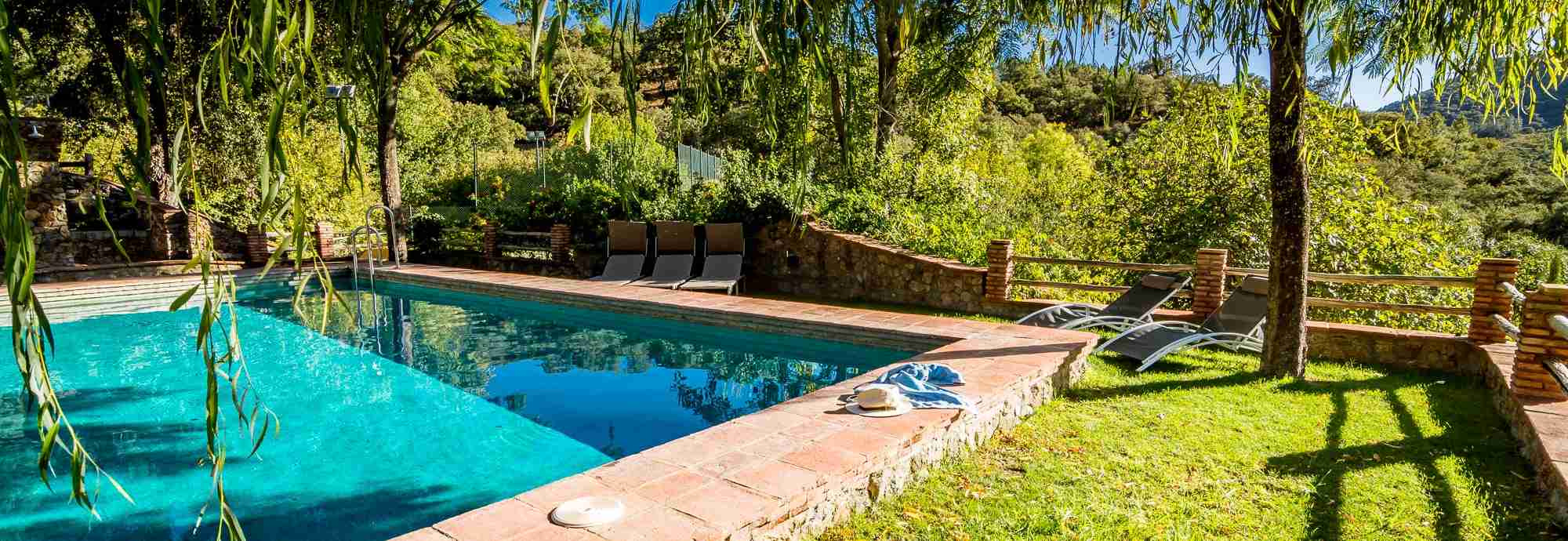 Quality 2 bed Andalusia villa in rural estate with tennis and pool