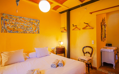 Bedroom 2 with en suite facilities