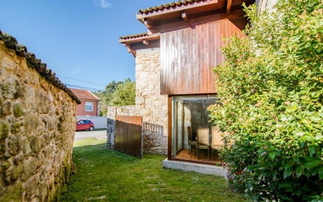 Entrada a tu casa rural