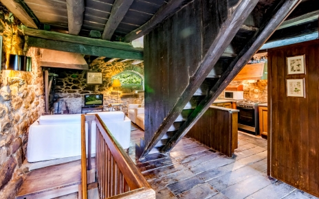 Main door to open plan living / dining / kitchen