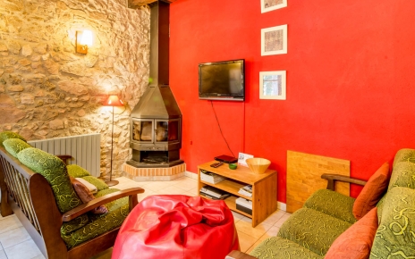 2 comfortable 3 seater sofas