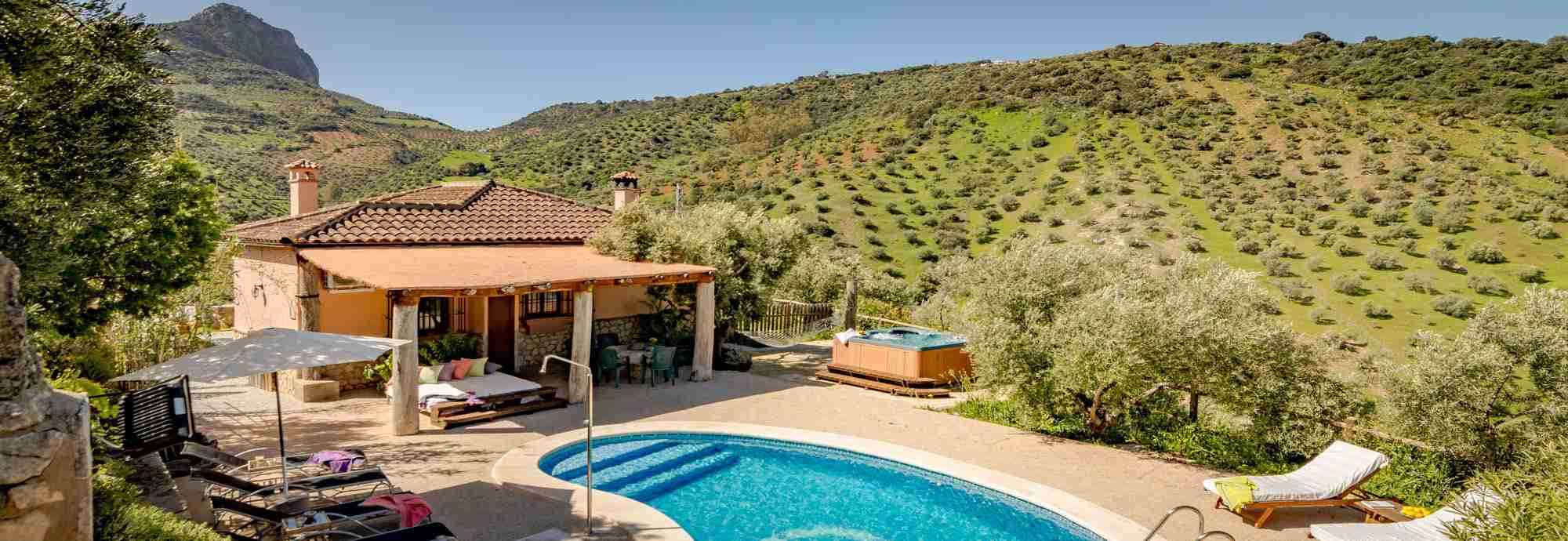Wonderfully private rural villa with views, pool and WiFi near Ronda