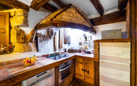 La bonita cocina de campo es única