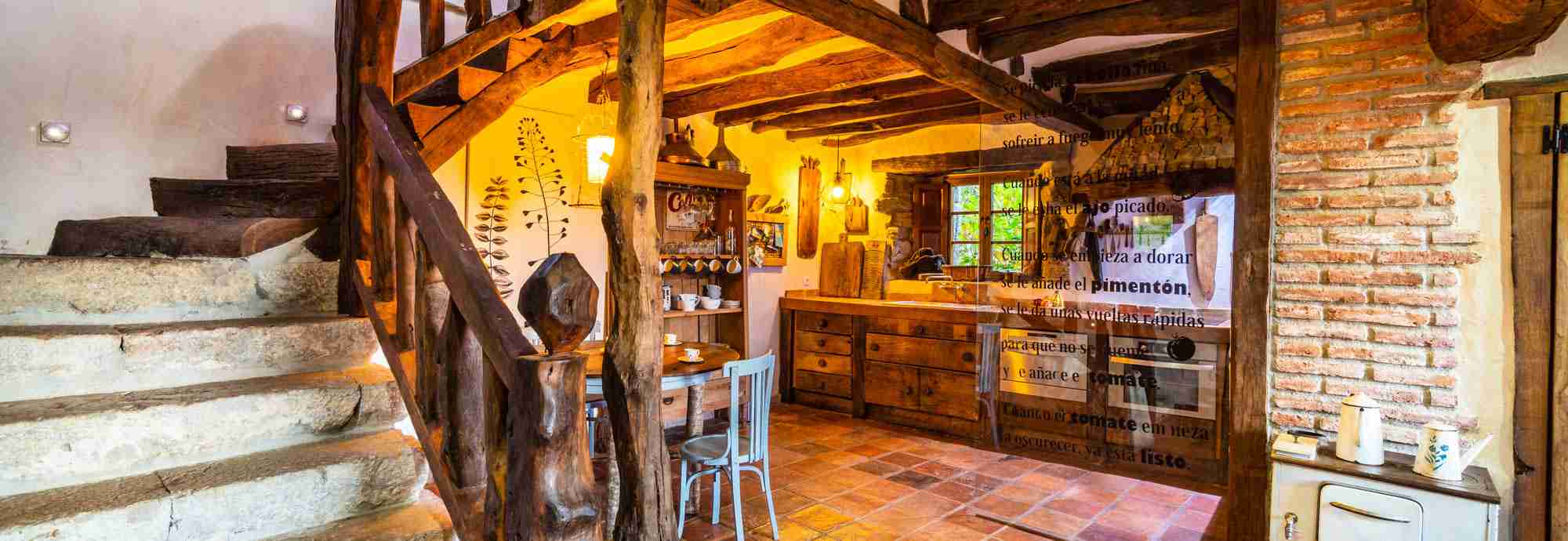 Una cabaña pasiega con elegancia rústica e idílico aislamiento