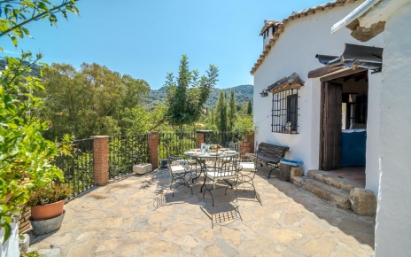 Terrace / patio with unspoilt views