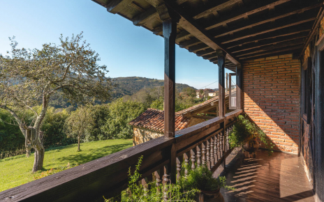 Pasillo / terraza tradicional con magníficas vistas