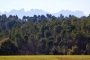 Vistas de la inconfundible sierra de Montserrat desde cerca
