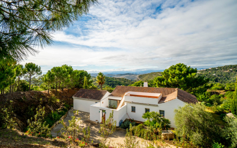 Parking area below right by main entrance