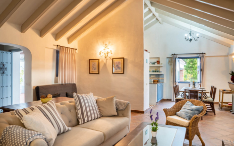 Open plan living / dining area