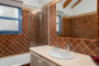 All bedrooms have en suite facilities