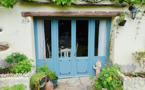 Doors to dining area