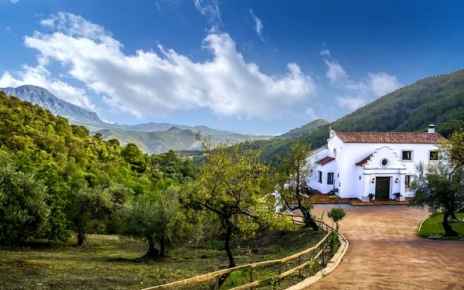 The setting is totally private and unspoilt