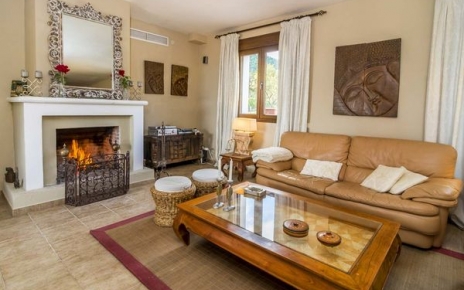 The property is inviting any time of year