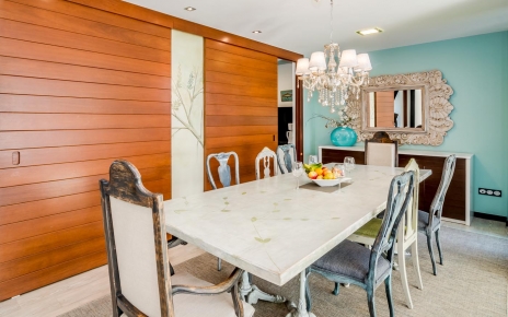 Indoor dining facilities