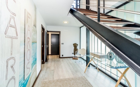 Reception / steps to 1st floor