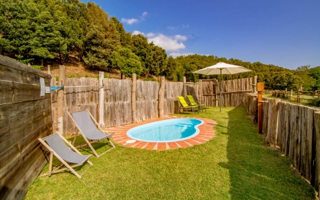 Additional paddling pool for small children