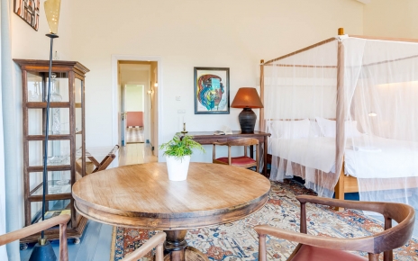 Habitación con cama doble