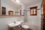 This property has 2 bathrooms and 2 WC´s