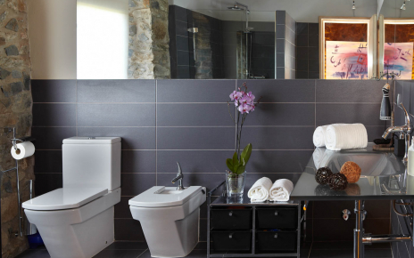 Suite Romani: ensuite facilities