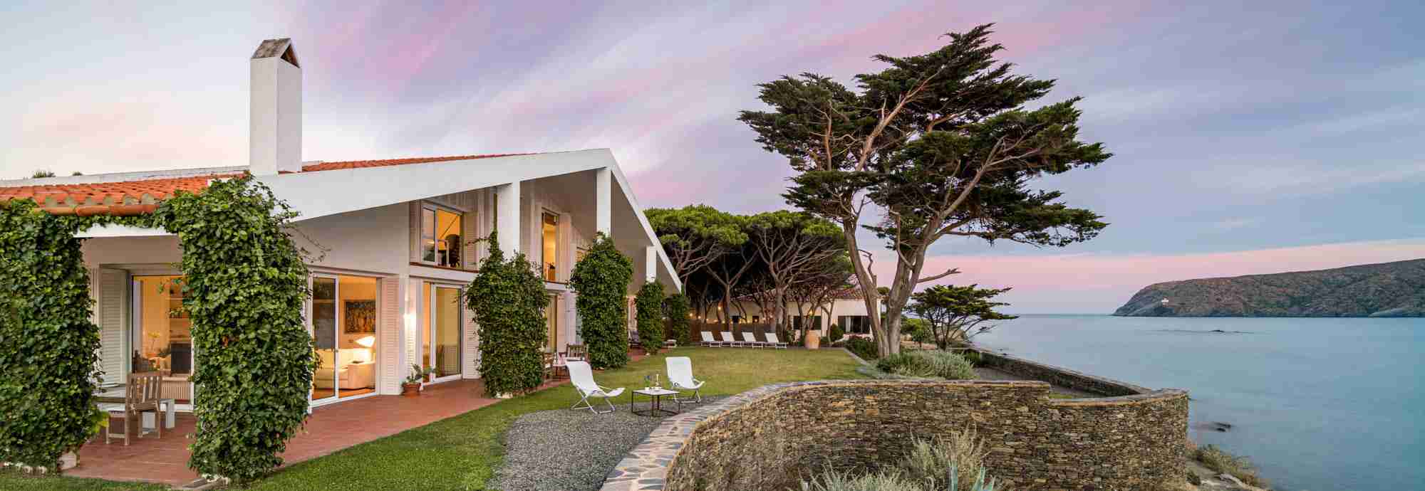 Beach villa in the stunning fishing village of Cadaques, Costa Brava