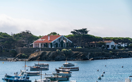 Your villa is on the left