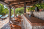 Pool bar