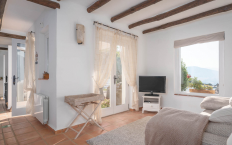 Bedroom with doors to terraces