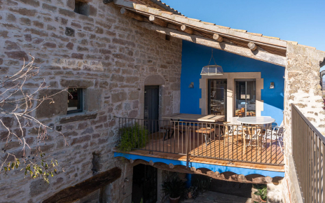 Porche de la cocina visto desde terraza principal