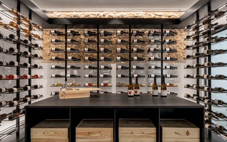 Puedes solicitar la compra de vinos de la finca