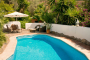 Piscina privada con tu casita justo detrás
