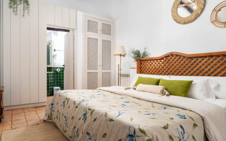 Habitación con cama doble